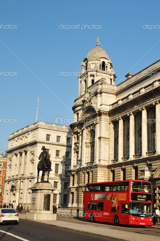 London, UK Stock Editorial Photo © lucianmilasan 51280981