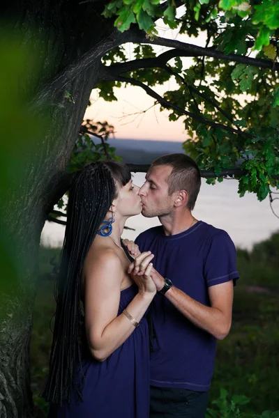 Young lovebirds in nature — Stock Photo, Image