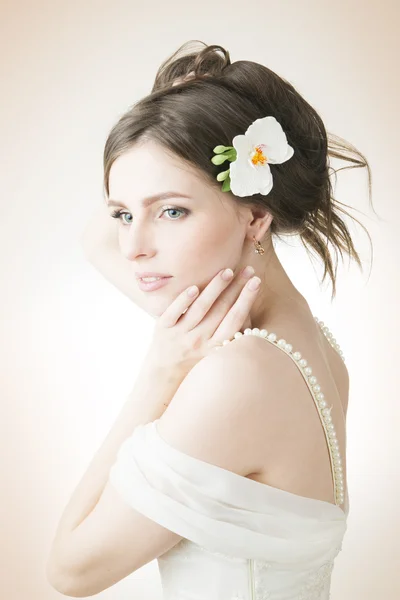 Beautiful bride — Stock Photo, Image