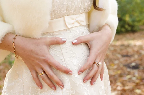 Pregnant bride — Stock Photo, Image