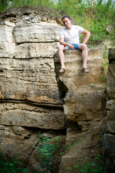 Young boy outdoors — Stock Photo, Image