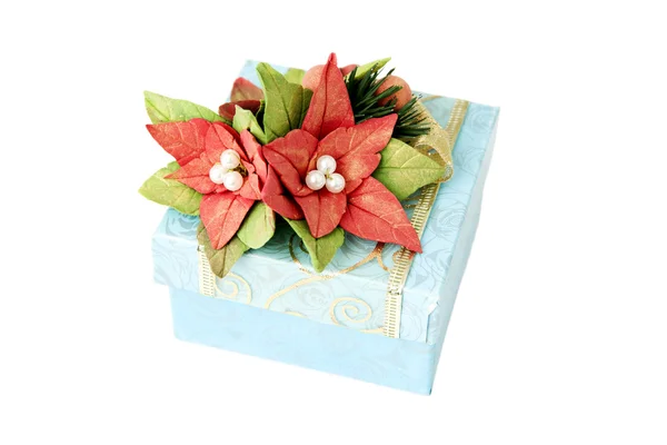 Coffret cadeau bleu avec fleurs — Photo