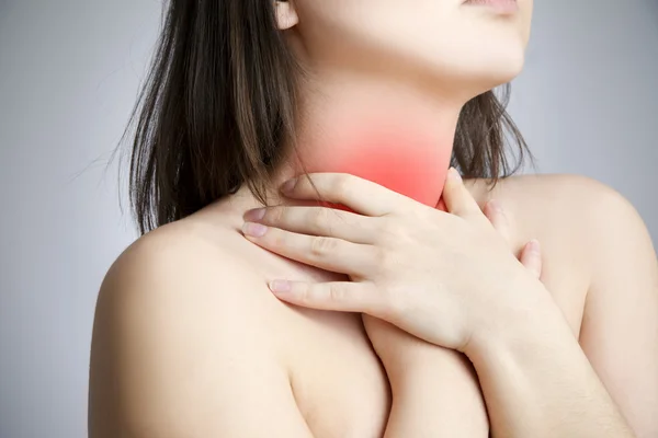 Sore throat of a women — Stock Photo, Image