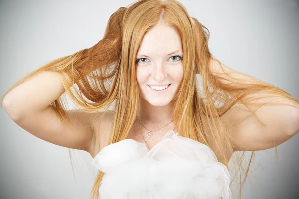Kızıl saçlı kadının portresi. — Stok fotoğraf
