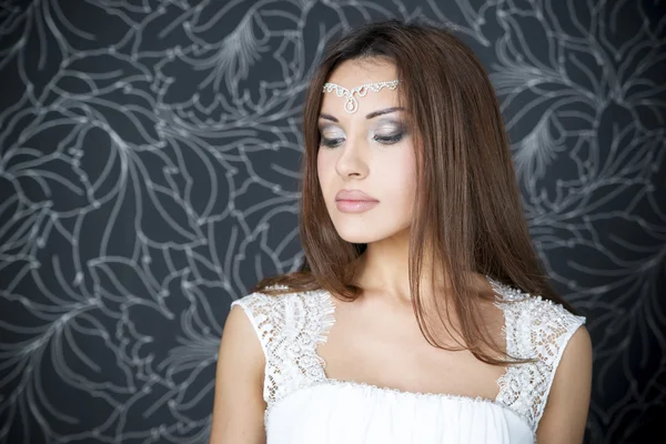 Professionele make-up kapsel bruid — Stockfoto