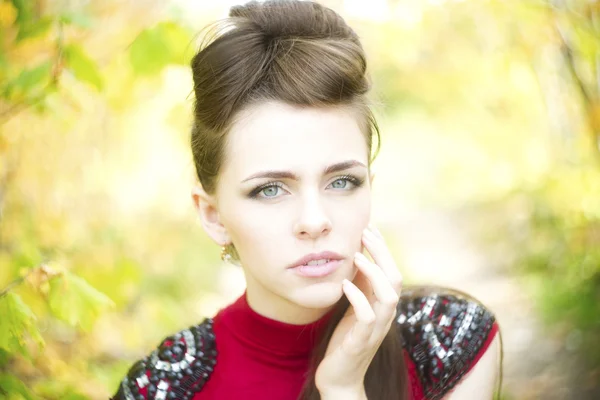 Herfst schoonheid vrouw portret — Stockfoto