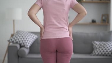 Sırt ağrısı, böbrek iltihabı, sırt ağrısı çeken kadın, sağlık sorunları konsepti.