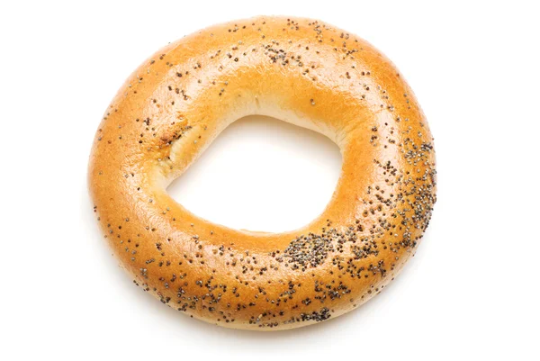 Bagel med vallmofrön, isolerade — Stockfoto