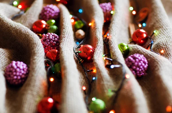 Kerstversiering met linnen doek — Stockfoto