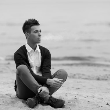 adam oturma yasaktır