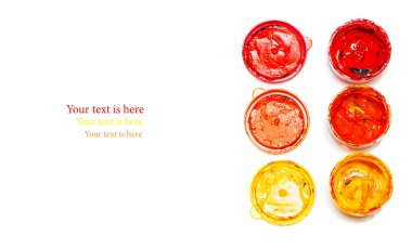 Beyaz Sanat stüdyosu boyar