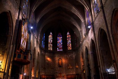 eski taş Bazilikası st maria del pi, çam ağacı, saint mary bar