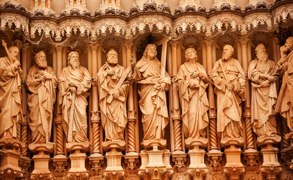 Kristi lärjunge statyer monestir klostret montserrat Spanien — Stockfoto