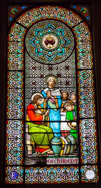 ステンド グラスの窓イエス メアリー カナ修道院モントセラト — ストック写真