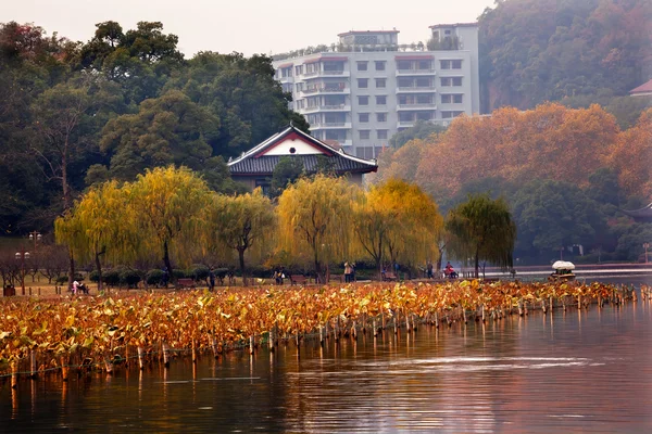 Antigua casa china, West Lake Hangzhou Zhejiang China — Foto de Stock