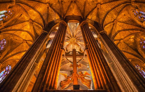 Cross Angels Stone Columns Gothic Catholic Barcelona Cathedral B — Stock Photo, Image