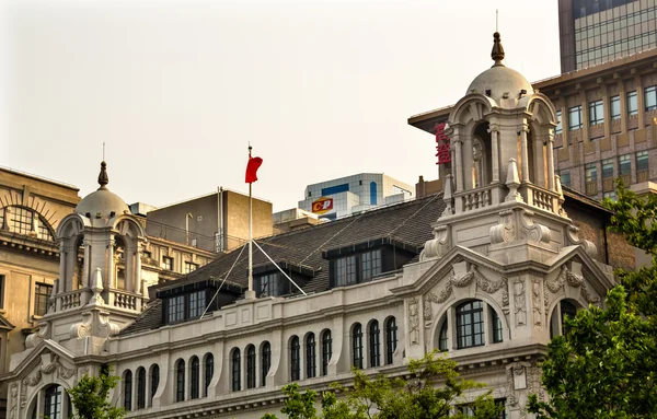 Drei auf dem Bund Altbauten moderne Gebäude bund shanghai c — Stockfoto