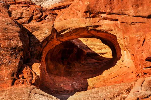 Tünel kemer ikinci rock canyon devils Bahçe arches Ulusal par — Stok fotoğraf