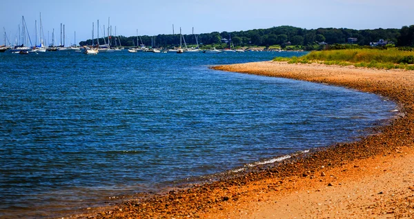 Padnaram haven met boten strand dartmouth massachusetts — Stockfoto