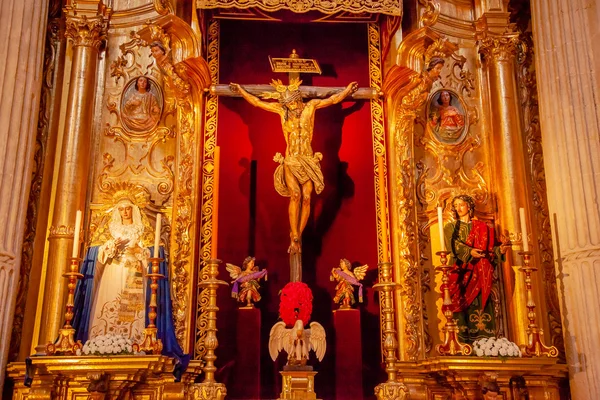 Martinez Cristo Crocifissione sulla croce Maria Statue di legno El Salv — Foto Stock