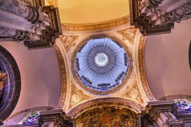 Bazilikanın kubbe kiliseye el salvador seville Endülüs İspanya