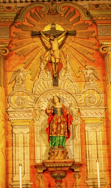 Basilikan cross Maria statyn uppdrag santa barbara Kalifornien — Stockfoto