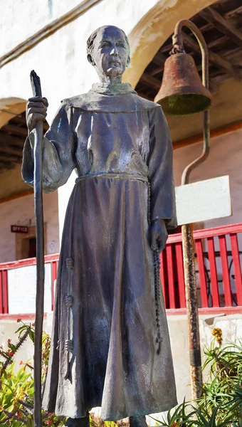 Estatua del Padre Joseph Serra Misión Santa Barbara California — Foto de Stock