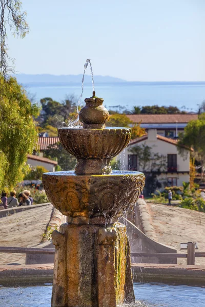 Fountain Pacific Ocean Mission Santa Barbara California — Stock Photo, Image