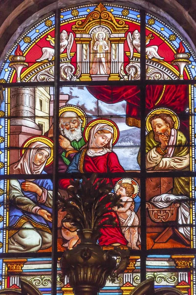 Baby jesus john mary glasmålningar basilica cathedral Andalusien — Stockfoto