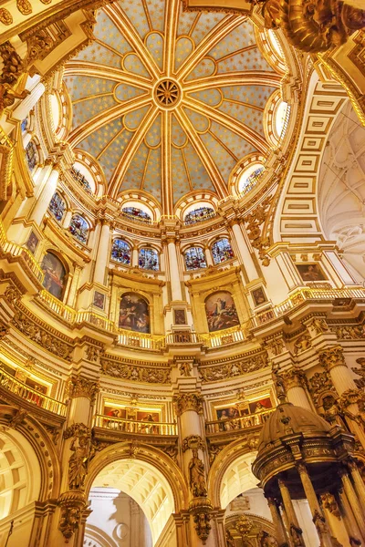 Basílica Cúpula de vidro manchado Catedral Andaluzia Granada Espanha — Fotografia de Stock