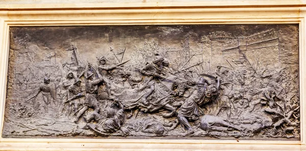 King Ferdinand Battle with Moors 1492 Isabella Colombus Statue A — Stock Photo, Image