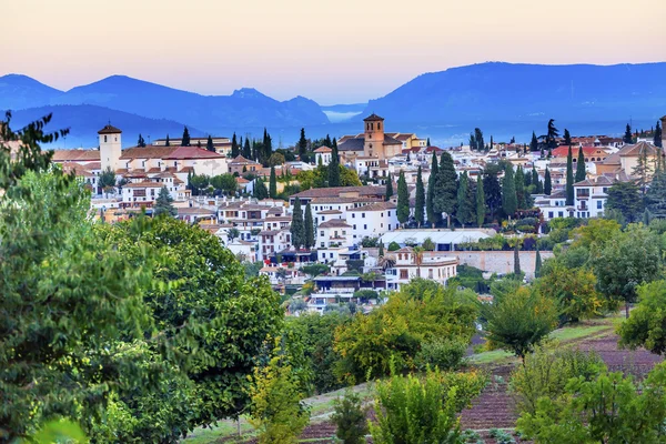 Iglesias del Paisaje Ciudadano de Granada Andalucía España desde Oilve Gardens —  Fotos de Stock