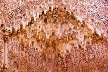 granada Endülüs İspanya Alhambra avlu Endülüs duvar tasarımları