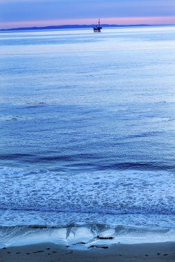 eilwood offshore petrol kuyusu offshore platformu Pasifik Okyanusu sunse