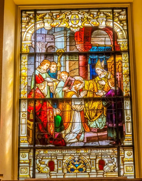 米国フロリダ州セントオーガスティン2021年3月16日聖オーガスティン大聖堂聖オーガスティンフロリダ 1767年から1565年に設立されたステンドグラスの教会 — ストック写真