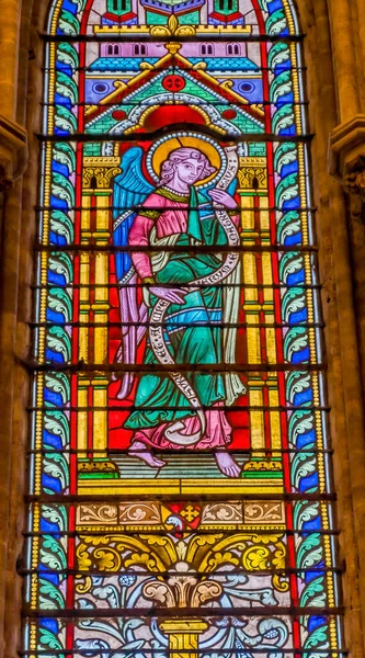 Värikäs Angel Lasimaalauksia Basilica Bayeux Katedraali Our Lady Bayeux Kirkko — kuvapankkivalokuva