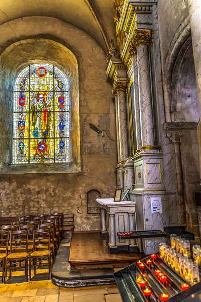 Santa Maria Eglise Normandia França Outubro 2021 Velas Manchadas Vidro — Fotografia de Stock