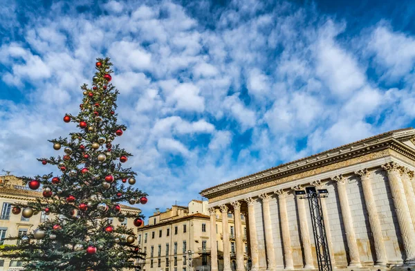 Decoração Árvore Natal Maison Caree Ancient Classical Roman Temple Nimes — Fotografia de Stock