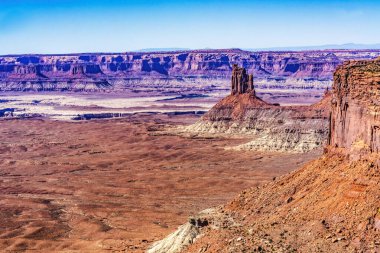Candlestick Tower Uplook Butte Red Rock Canyons Canyonlands Ulusal Parkı Moab Utah ABD Güneybatı. 