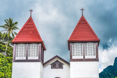 Renkli Sainte Ailesi Kutsal Aile Kilisesi Haapiti Yeşil Dağları Moorea Tahiti Fransız Polinezyası