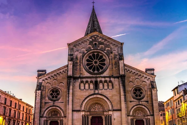 圣保禄堂圣保禄 尼姆斯法国天主教教堂于1835年开幕 — 图库照片