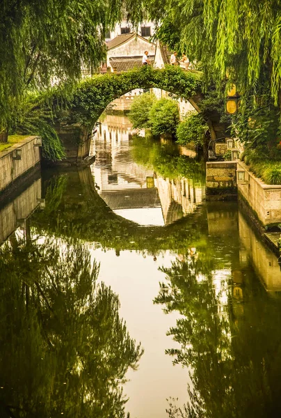 Mondbrücke Shaoxing Stadt Zhejiang Provinz China Wasserspiegelungen Kleine Stadt China — Stockfoto