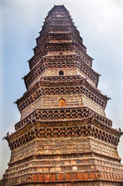 Antik Demir Pagoda Budist Anıtı Kaifeng Henan Çin Kaibao Budist Monstary tarafından 1069 yılında inşa edilmiştir. Çin 'deki en iyi cila tuğlalı pagoda örneği