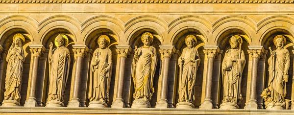 Estatuas Jesús Pedro Pablo Obispos Catedral Santa María Mejor Iglesia — Foto de Stock