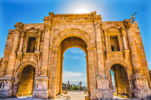 Hadrian Arch Gate Sun Ancient Roman City Jerash Jordan Jerash — Foto de Stock