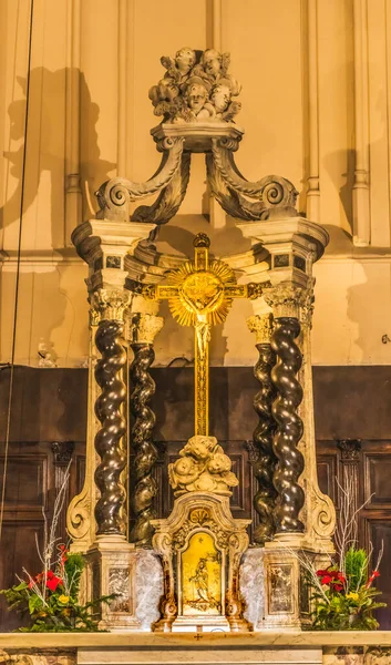 圣菲罗勒天主教堂 Saint Ferreol Catholic Church Main Altar Marseille France Oldest — 图库照片