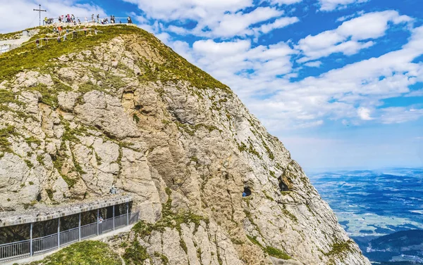 Rocky Cliff Anıtı Ndan Geçen Ejderha Patikası Pilatus Dağı Gözlem — Stok fotoğraf
