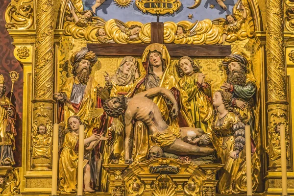 Lucerna Suiza Agosto 2022 Colorida Virgen María Jesús Pieta Retablo —  Fotos de Stock