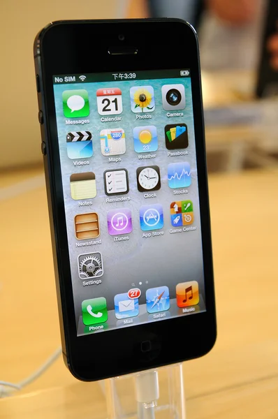 Close up of black iPhone 5 — Stock Photo, Image