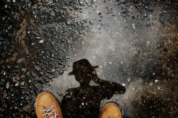 Photogrpaher Tomando Self Portrait Por Reflection Shadow Chão Depois Parou — Fotografia de Stock
